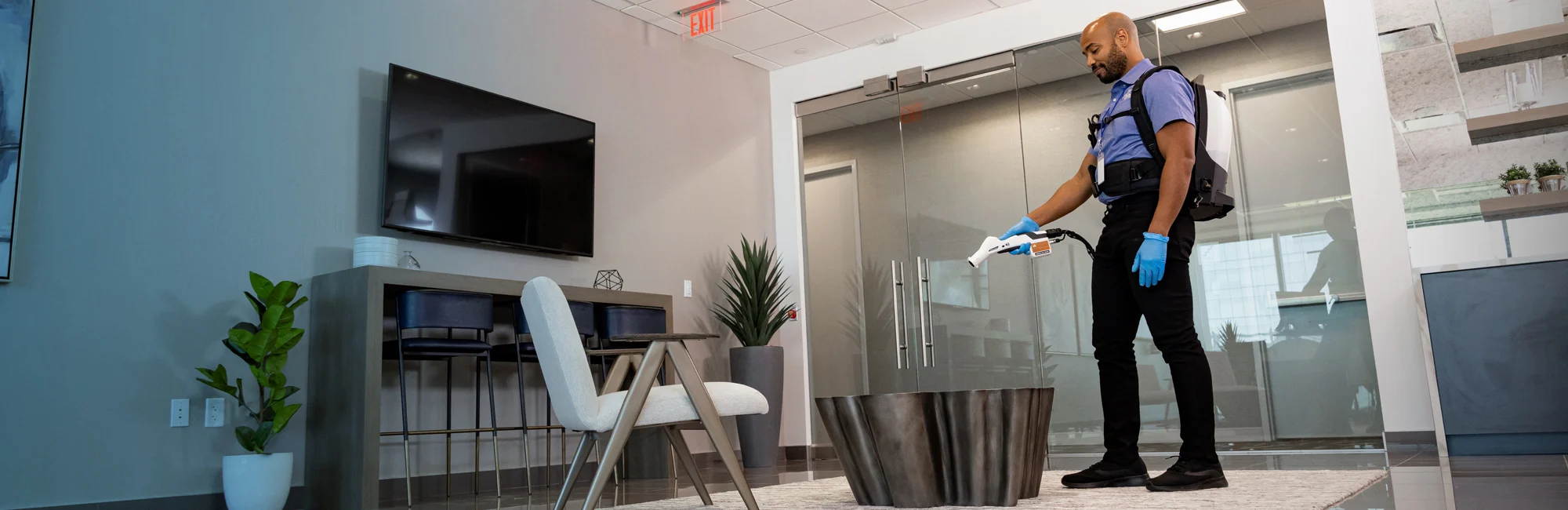 Professional office disinfection services in Dallas commercial building